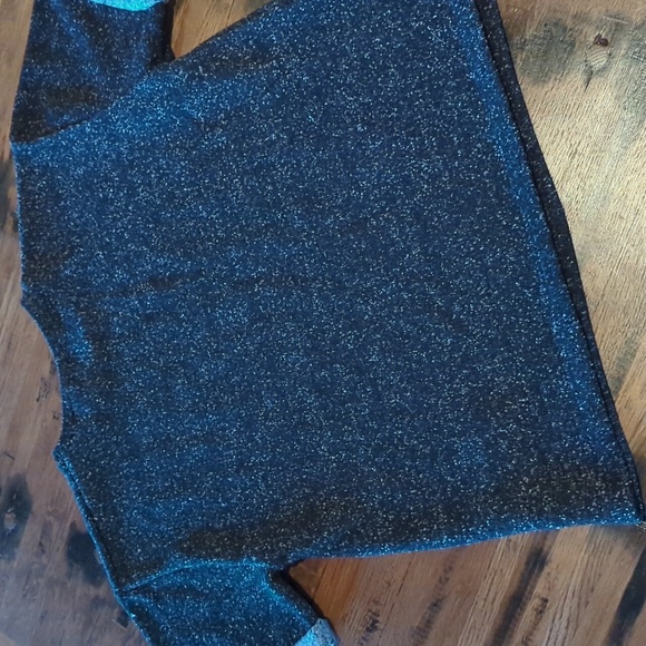 Zara Trafaluc Black Crew Neck Cuffed Short Sleeve Top. Sz M. - Picture 6 of 12